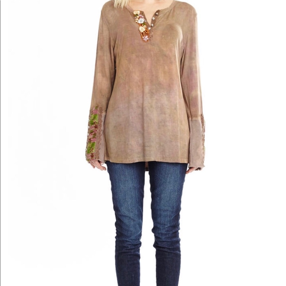 Great top with interesting details